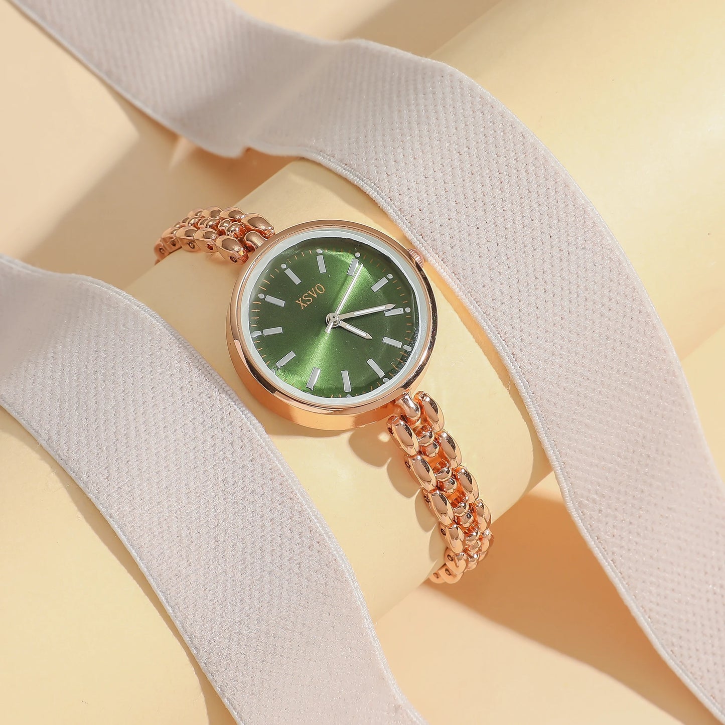 Elegant Rose Gold Women's Watch, Green Sunburst Dial, Bamboo Link Bracelet, Fashion Quartz Wristwatch for Ladies, Daily Wear Gif